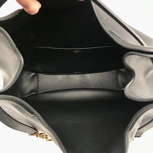 Valentino Garavani Black Leather V Logo Moon Tote Bag - Picture 11 of 11